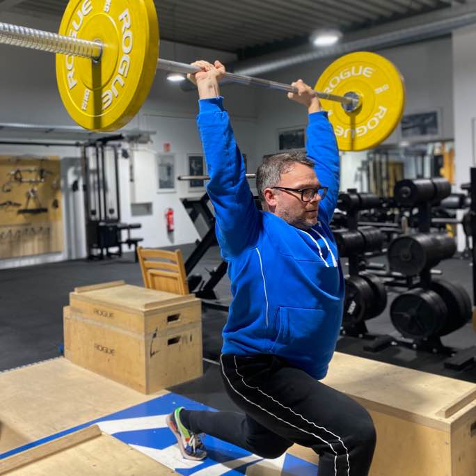 Ein Bild von einem Trainer im Athletik Training Kurs